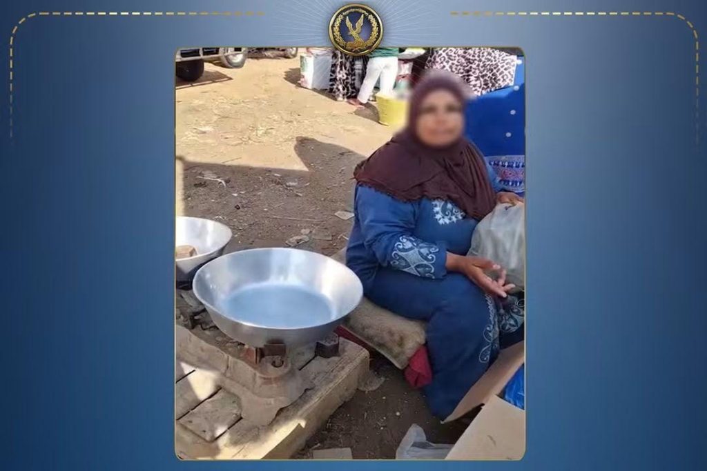 فيديو يثير الجدل داخل سوق بالشرقية.. كشف حقيقة تحصيل مبالغ من البائعين أخبار مصر - فيديو يثير الجدل داخل سوق بالشرقية.. كشف حقيقة تحصيل مبالغ من البائعين