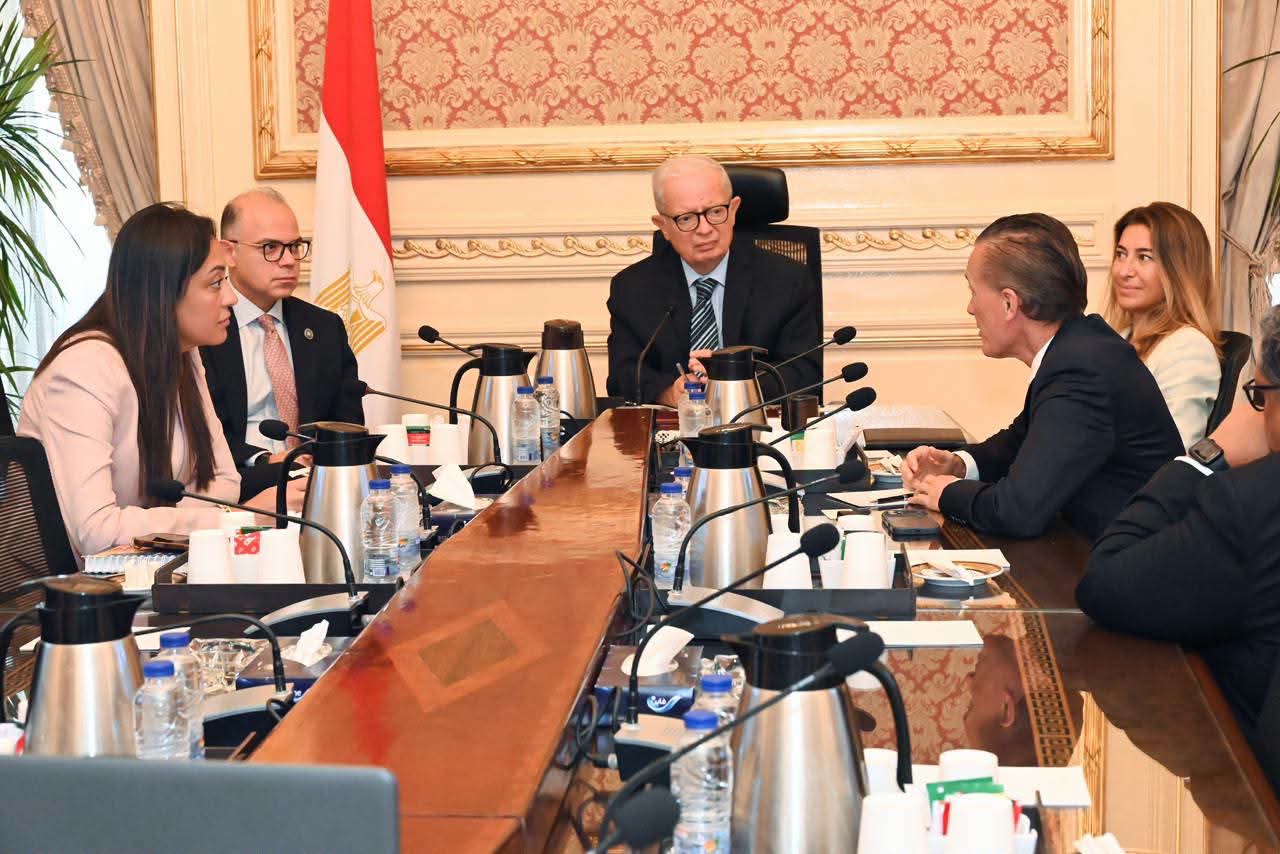 أخبار مصر - نائب رئيس الوزراء للشؤون الاقتصادية يستقبل وفدًا من مجموعة إنتيسا سان باولو الإيطالية