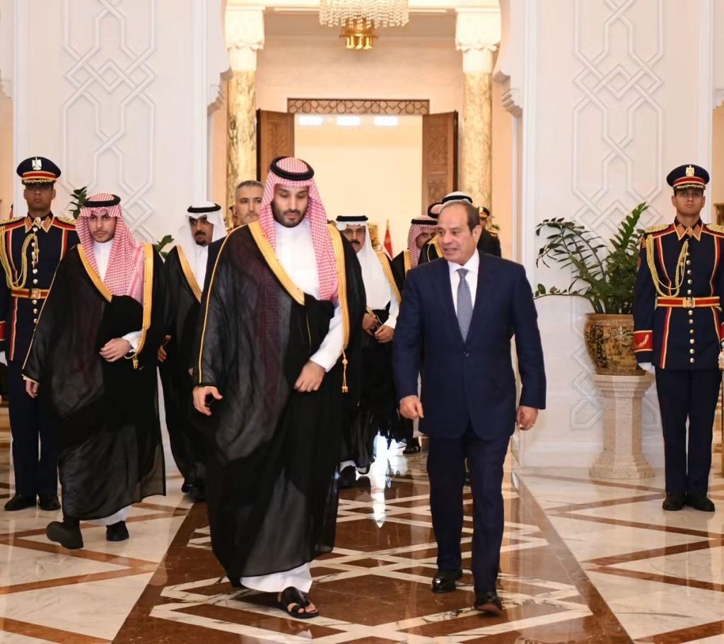 الرئيس السيسي يودع ولي العهد السعودي عقب ختام زيارته التي قام بها إلى القاهرة أخبار مصر - الرئيس السيسي يودع ولي العهد السعودي عقب ختام زيارته التي قام بها إلى القاهرة