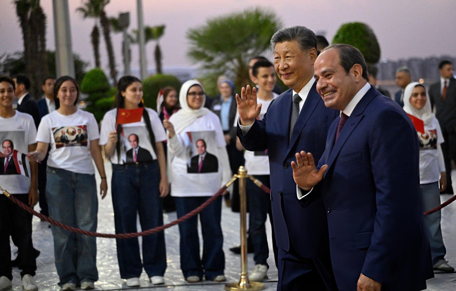 أخبار مصر - الرئيس السيسي يستقبل نظيره الصيني بمطار القاهرة الدولي