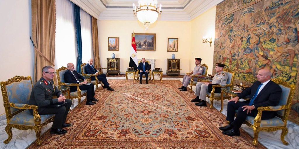 أخبار مصر - وزير الدفاع اليوناني يؤكد أهمية التعاون بين مصر واليونان في مكافحة الإرهاب ومواجهة الهجرة غير الشرعية