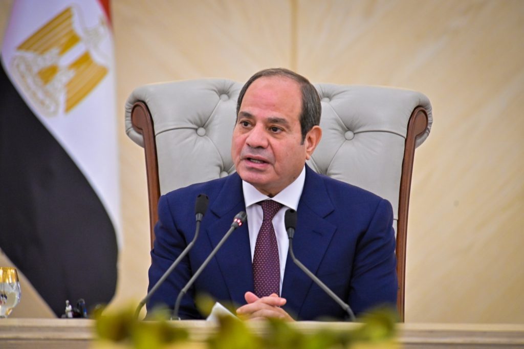 أخبار مصر - في إطار احتفالات مصر والقوات المسلحة بذكرى انتصارات أكتوبر.. الرئيس السيسي يترأس اجتماع المجلس الأعلى للقوات المسلحة بمقر القيادة الاستراتيجية بالعاصمة الجديدة