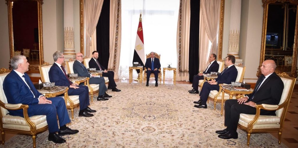 أخبار مصر - الرئيس السيسي يلتقي نائب مدير رئاسة روسيا الاتحادية والممثل الخاص للرئيس الروسي لشئون التعاون المالي