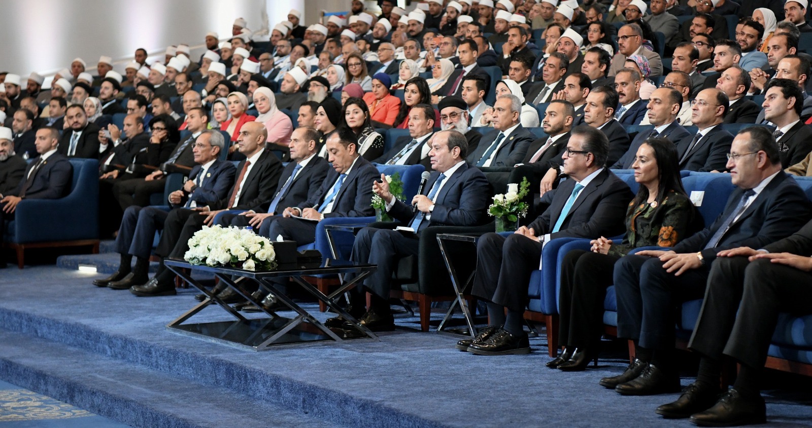 أخبار مصر - الرئيس السيسي يُشارك في جلسة «الخطاب الديني وتأثيره على القيم في المجتمع» بـ منتدى مصر 2026