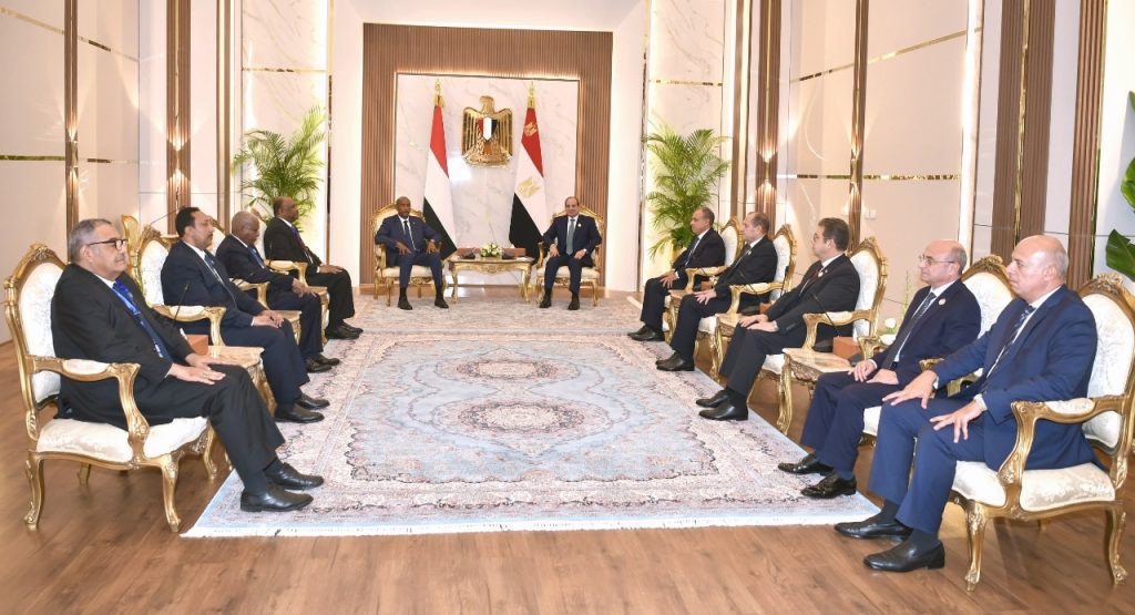 أخبار مصر - خلال استقباله البرهان.. الرئيس السيسي يؤكد ثوابت الموقف المصري الداعم للشعب السوداني الشقيق