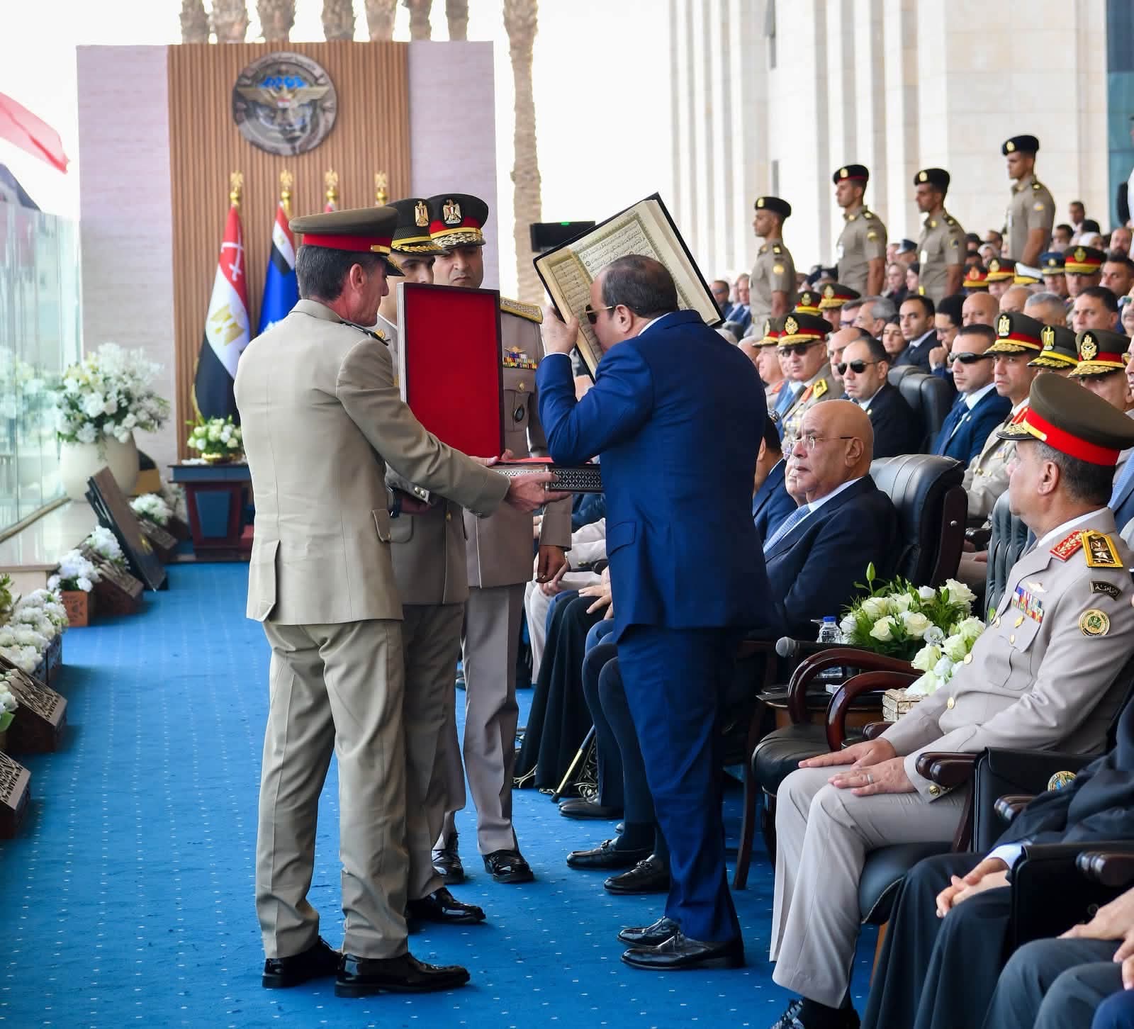 أخبار مصر - الرئيس عبد الفتاح السيسي يشهد حفل تخرج الدفعة رقم «1» للأكاديمية العسكرية المصرية وما يُعادلها من الكليات العسكرية