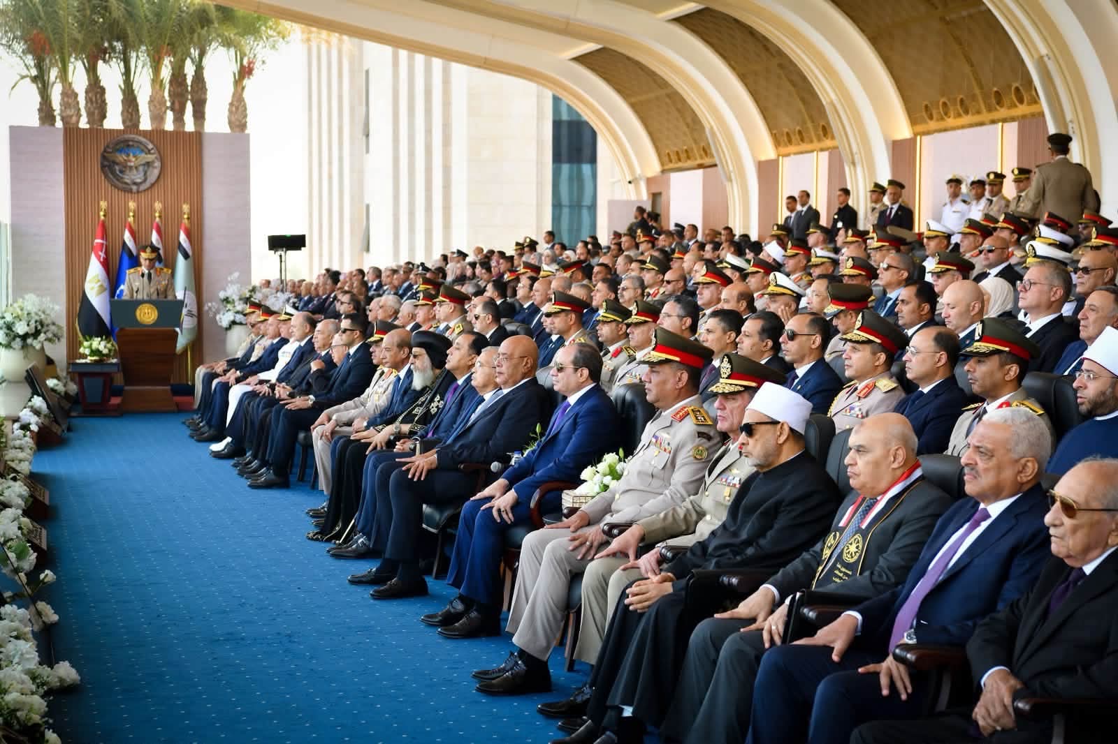 أخبار مصر - الرئيس عبد الفتاح السيسي يشهد حفل تخرج الدفعة رقم «1» للأكاديمية العسكرية المصرية وما يُعادلها من الكليات العسكرية