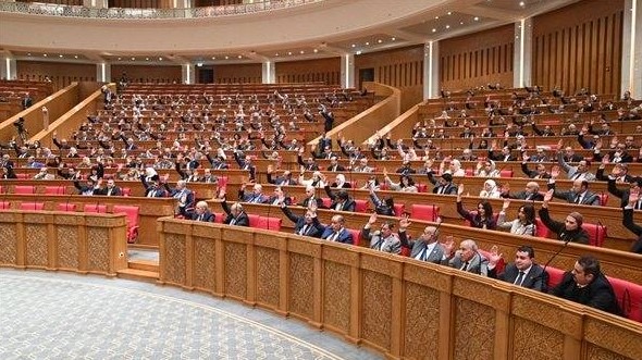 مجلس النواب يُوافق على تفويض الرئيس السيسي لاتخاذ ما يلزم لدعم المملكة العربية السعودية أخبار مصر - مجلس النواب يُوافق على تفويض الرئيس السيسي لاتخاذ ما يلزم لدعم المملكة العربية السعودية
