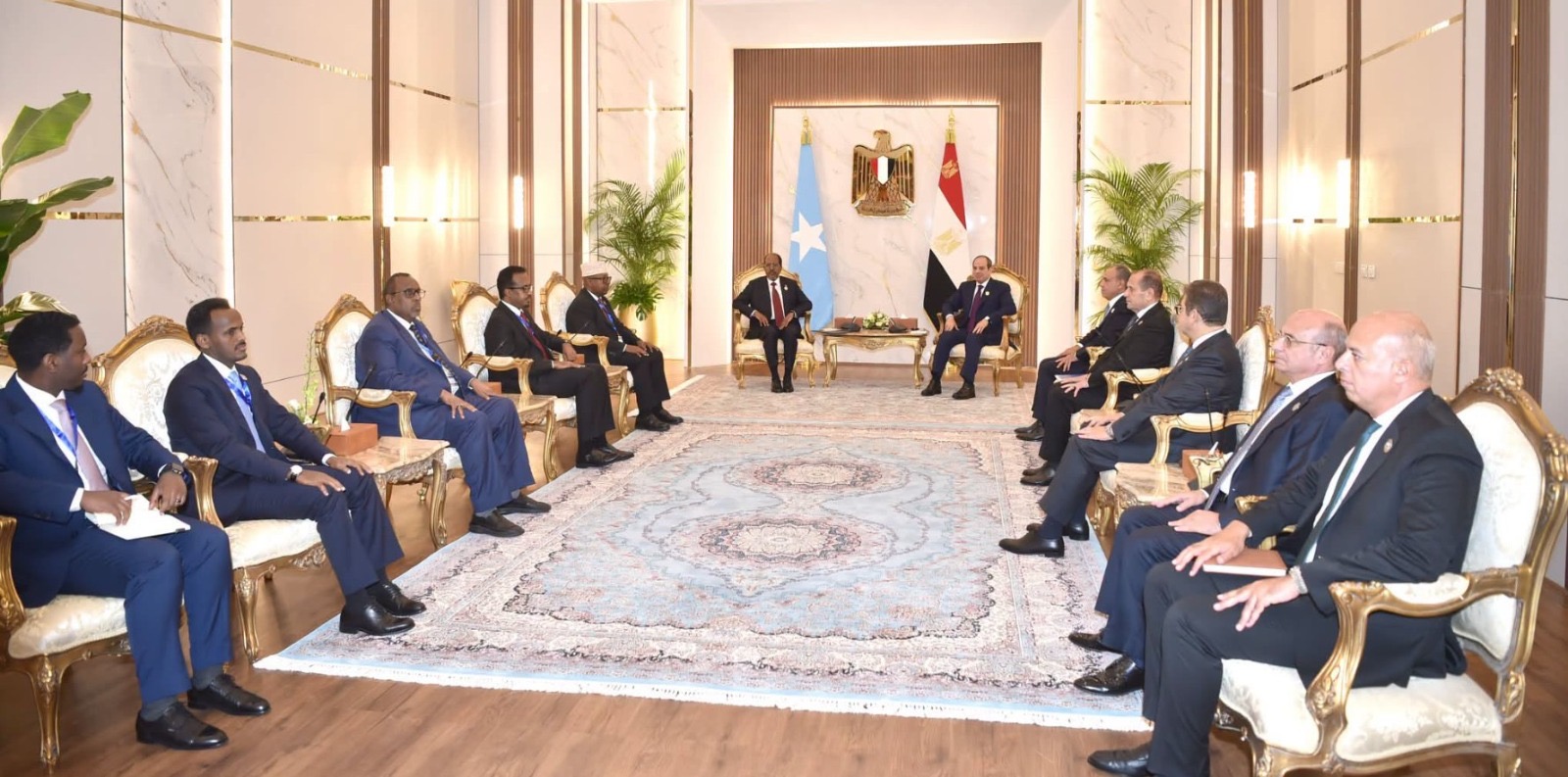 أخبار مصر - الرئيس السيسي يُؤكد دعم مصر للحفاظ على وحدة وسلامة الأراضي الصومالية