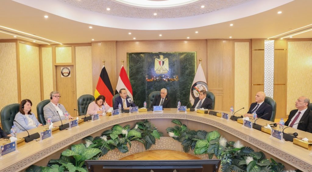 أخبار مصر - النائب العام يستقبل مجلس أمناء الجامعة الألمانية بالقاهرة ويبحث سبل تعزيز التعاون المشترك